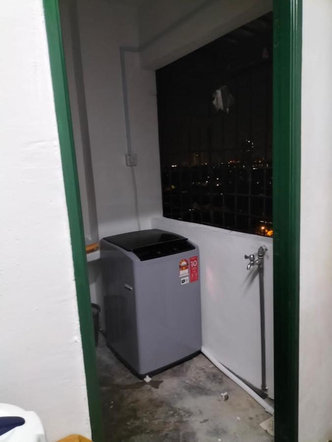 Khairul Homestay Pangsapuri Sutera Seberang Jaya Kampong Telok  Bagian luar foto
